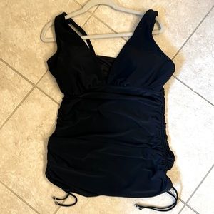 Miraclesuit top. Adjustable side. To be longer or shorter